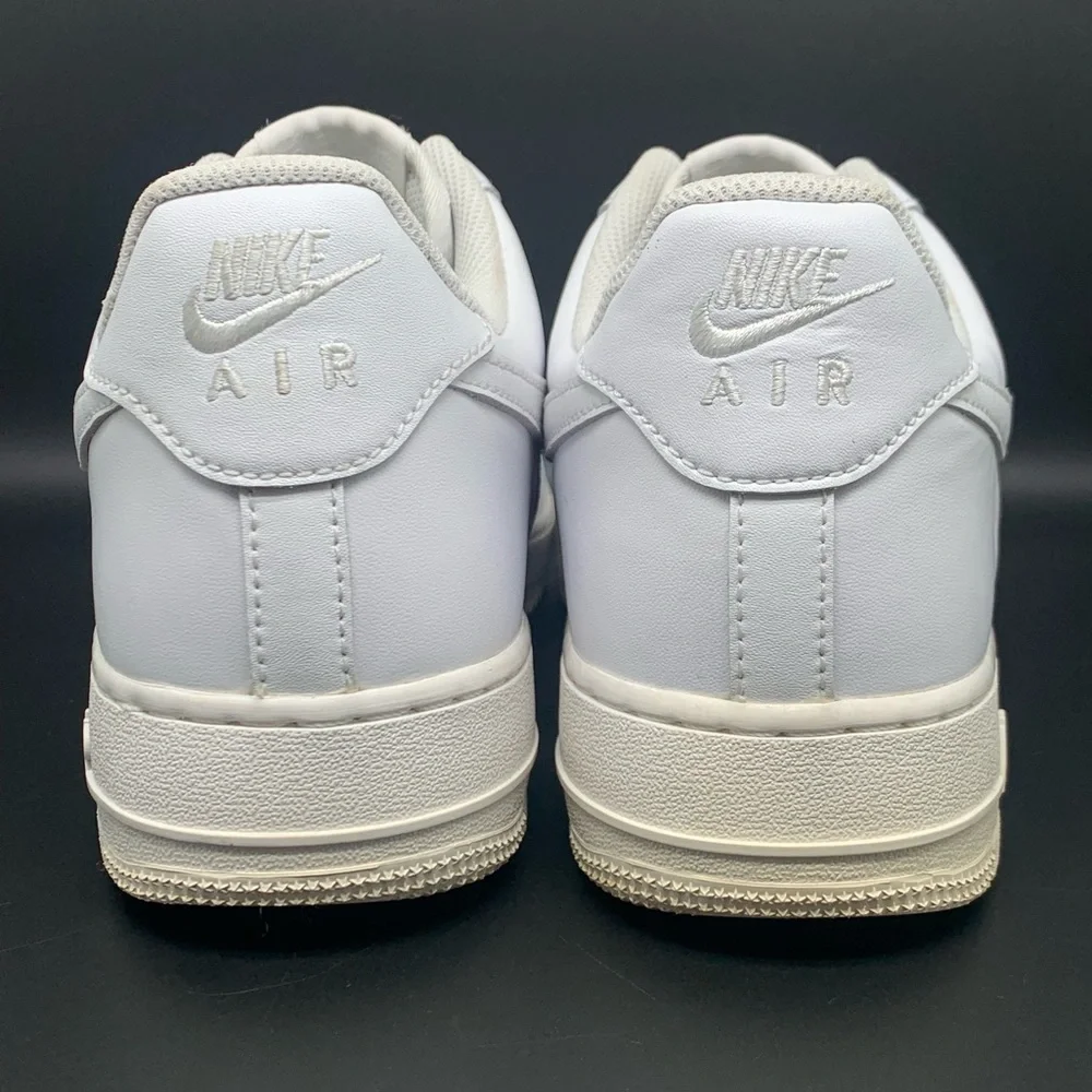 Nike Air Force 1’s ‘07 Triple White Shoes‎ Men’s Sz 11.5